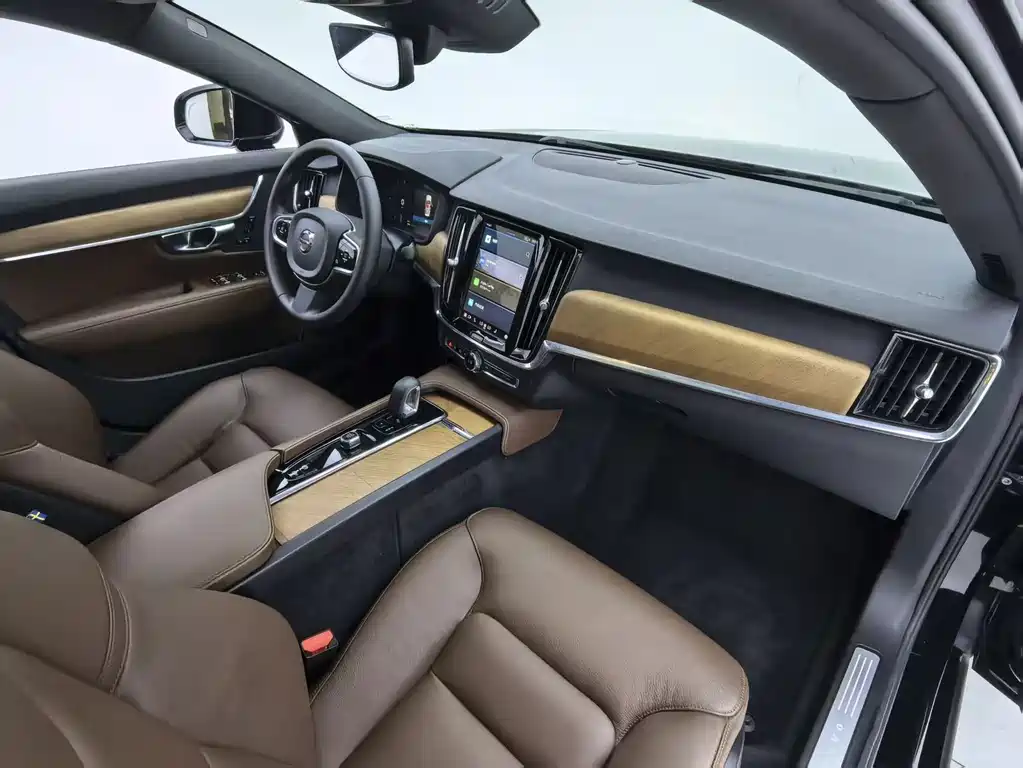 Volvo S90 — миниатюра 7