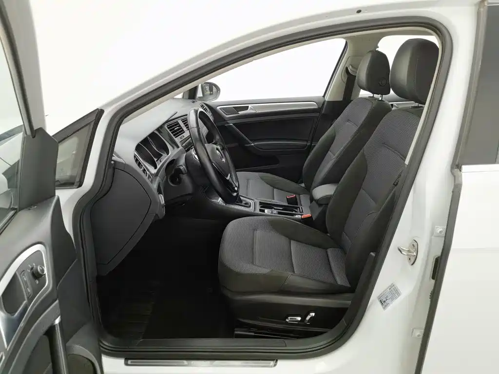 Volkswagen Golf — миниатюра 10