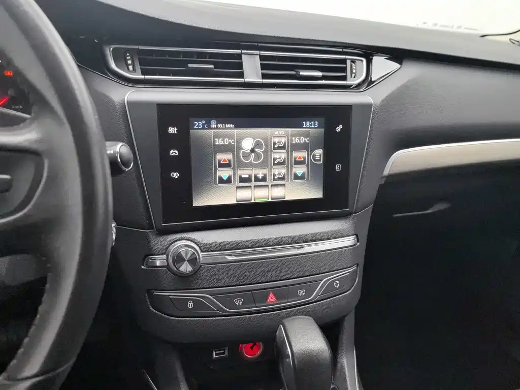 Peugeot 408 — миниатюра 12