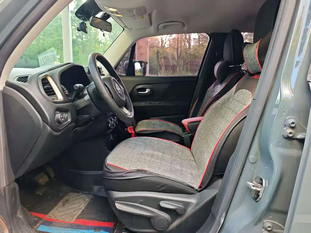 Jeep Renegade — миниатюра 5