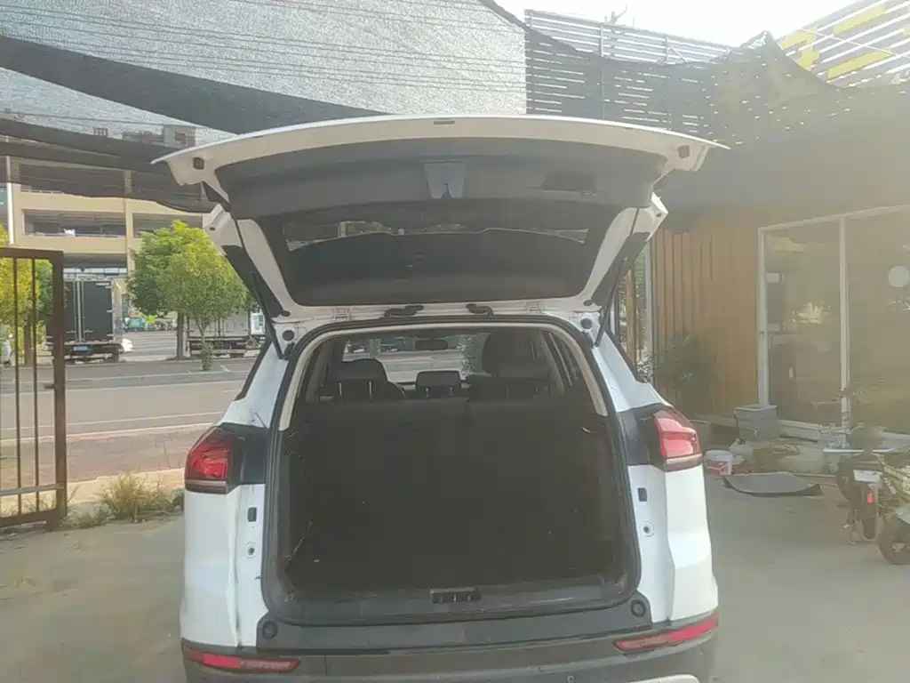 Geely Boyue — миниатюра 19