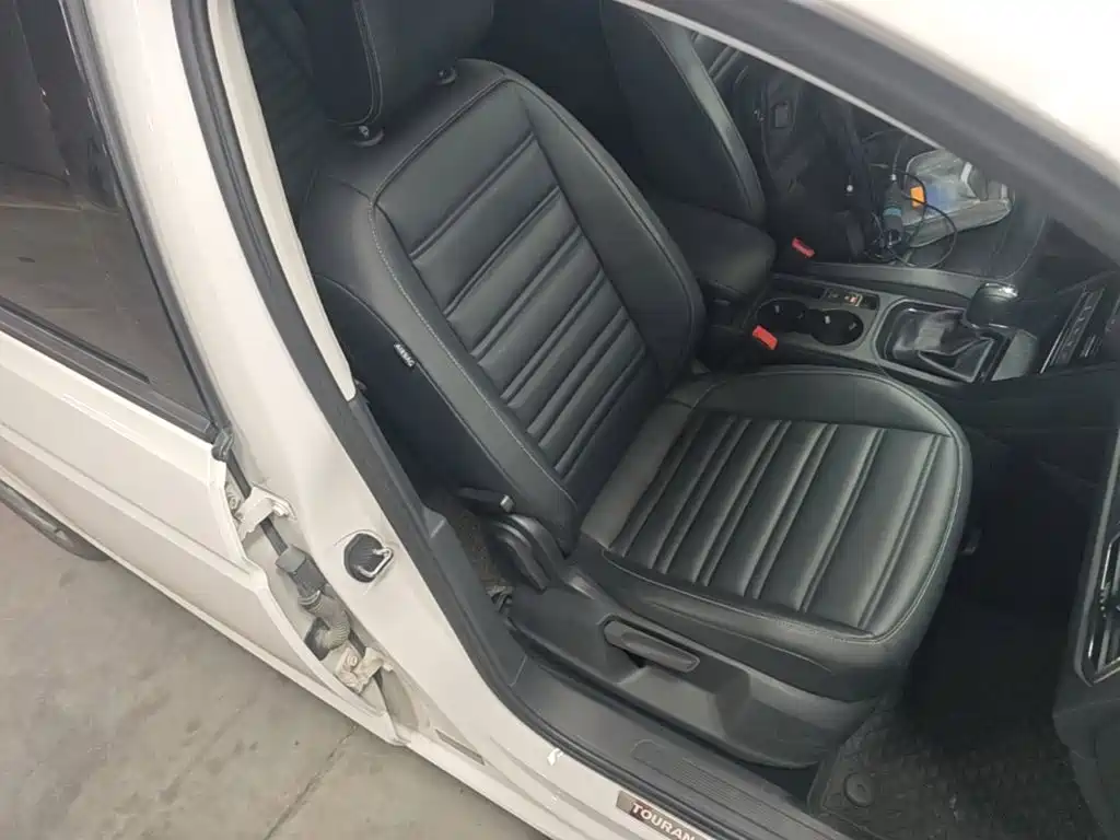 Volkswagen Touran — миниатюра 25