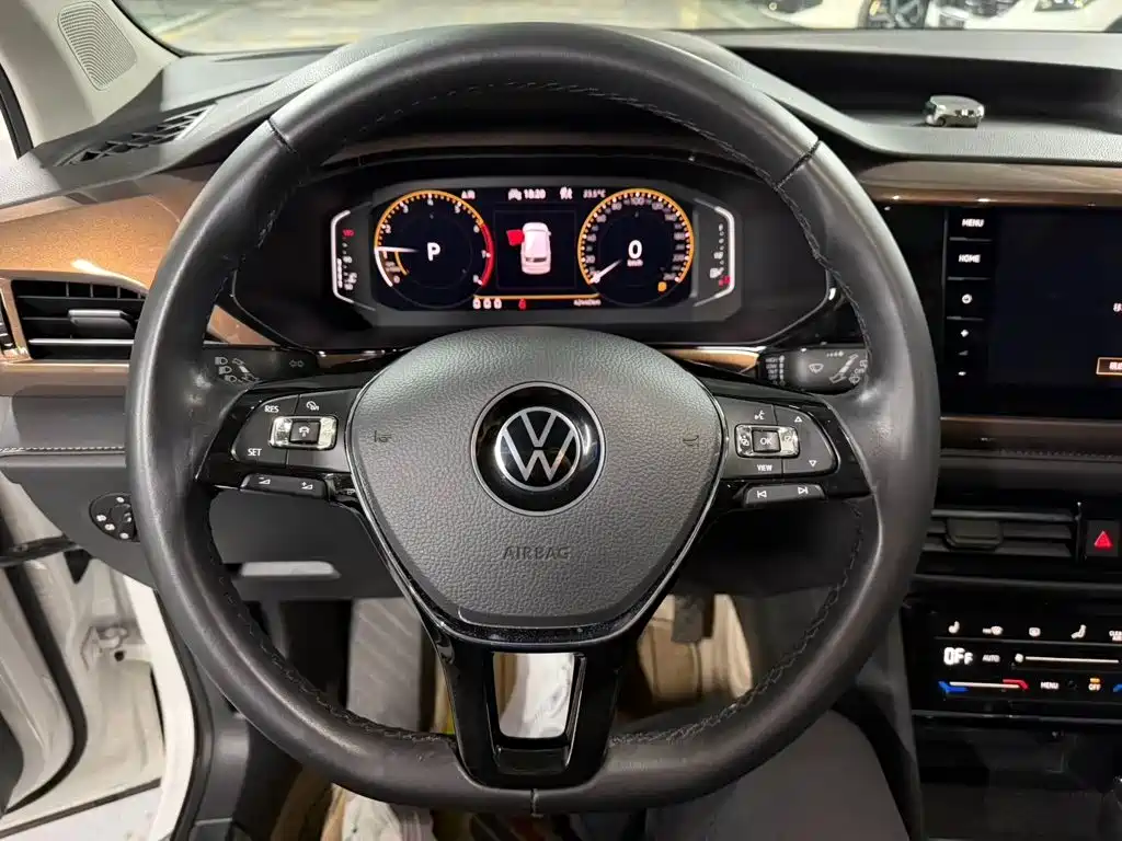 Volkswagen Tharu — миниатюра 11