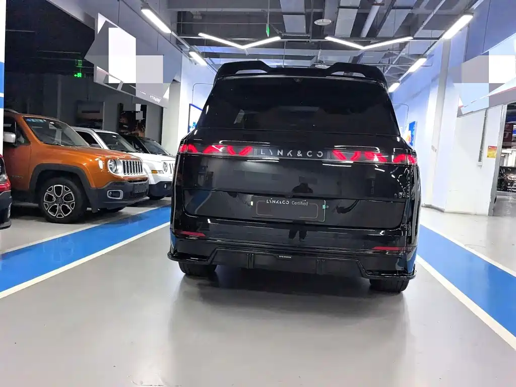 Lynk & Co 900 — миниатюра 10