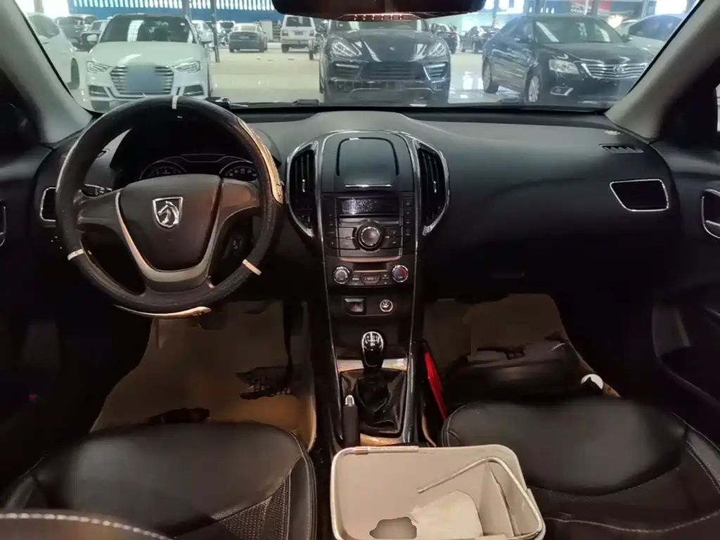 Baojun 610 — миниатюра 10