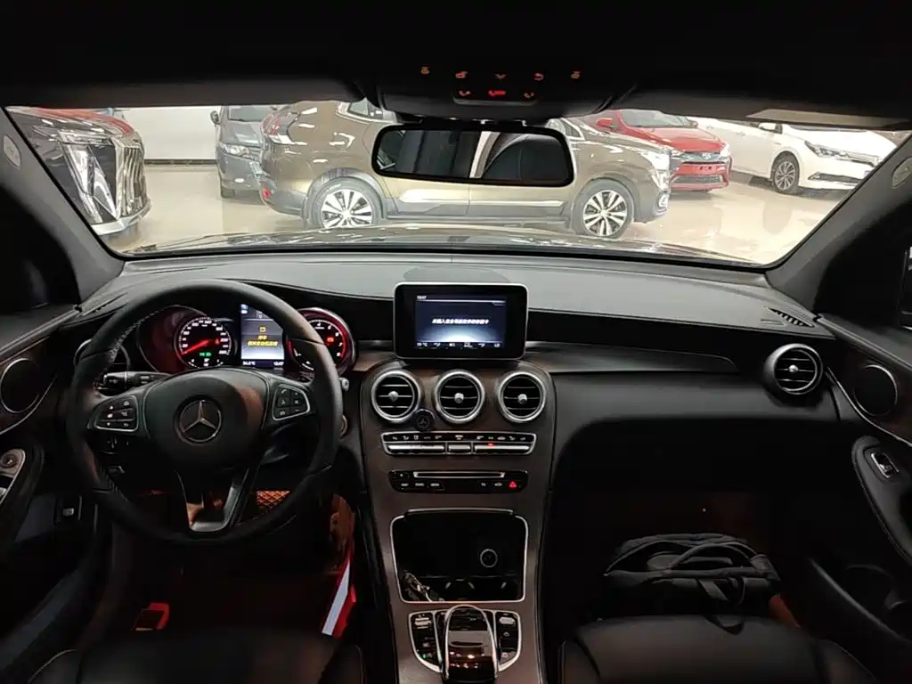 Mercedes-Benz GLC — миниатюра 10