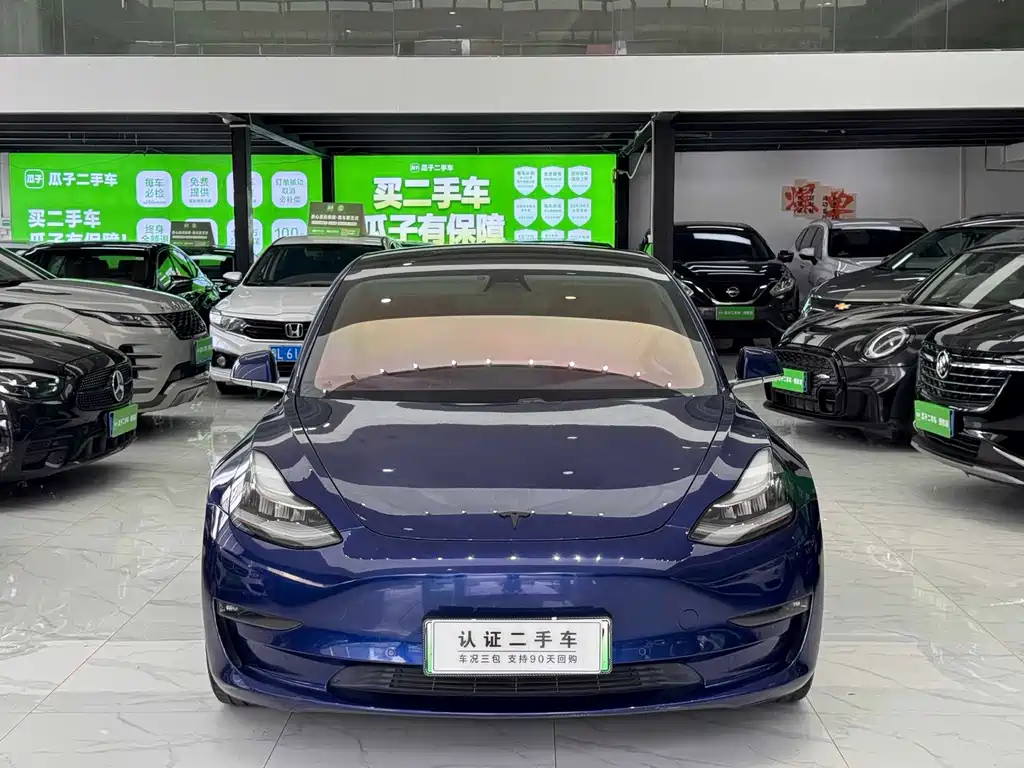 Tesla Model 3 — миниатюра 2