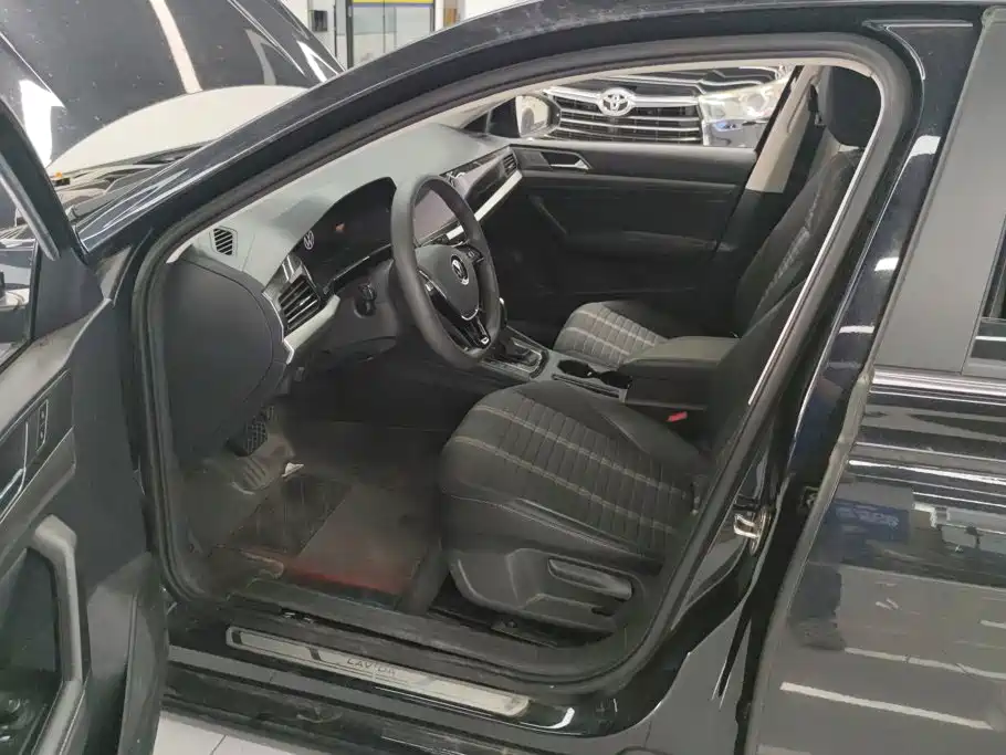 Volkswagen Lavida — миниатюра 9