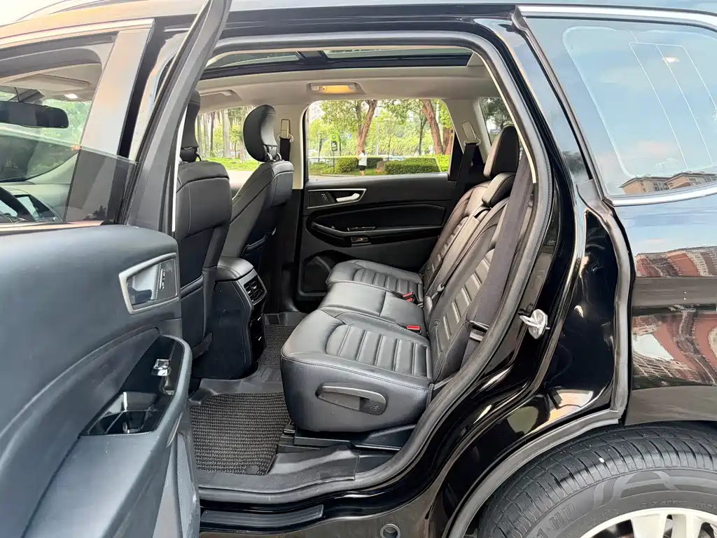 Ford Edge — миниатюра 17