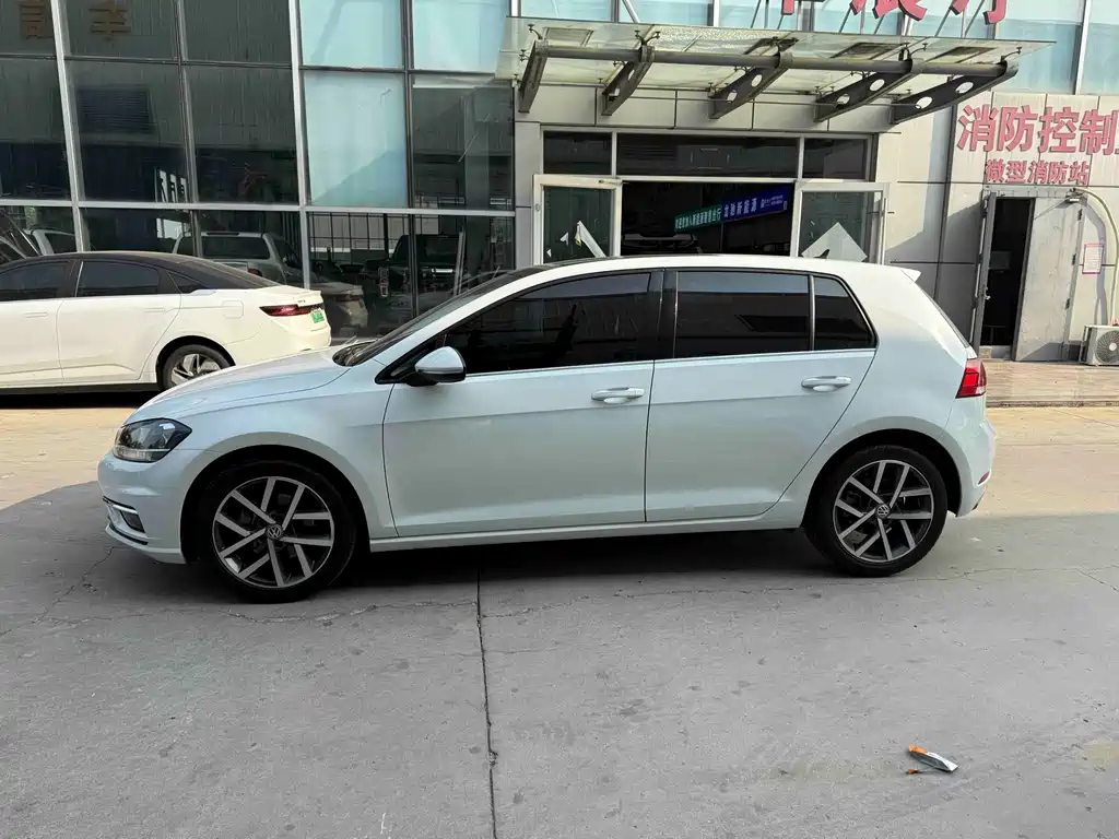 Volkswagen Golf — миниатюра 3