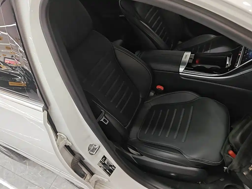 Mercedes-Benz C-Class — миниатюра 25