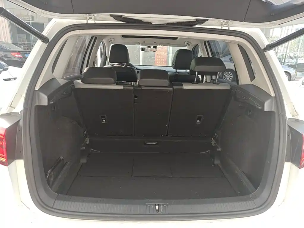 Volkswagen Golf Sportsvan — миниатюра 19