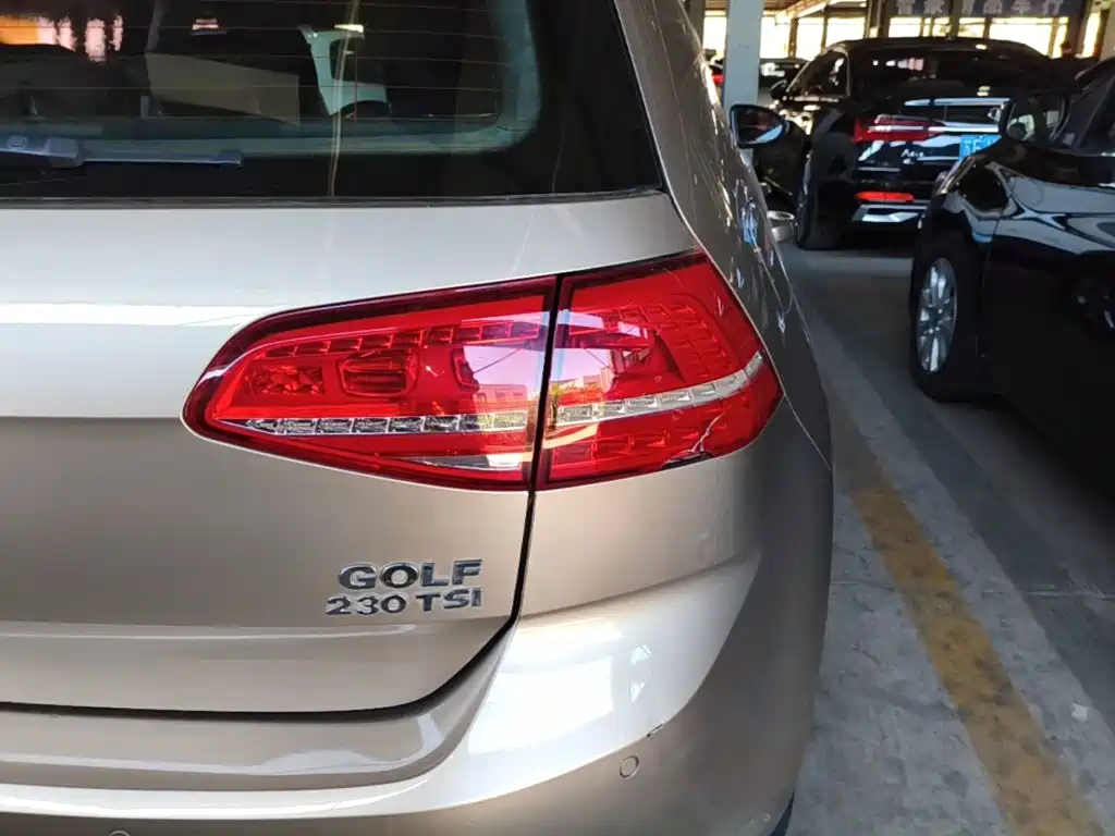 Volkswagen Golf 2016 230TSI AT Comfort