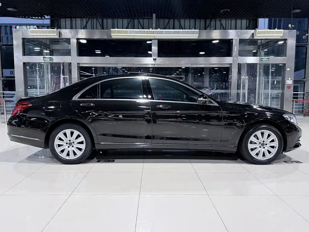 Mercedes-Benz S-Class — миниатюра 24