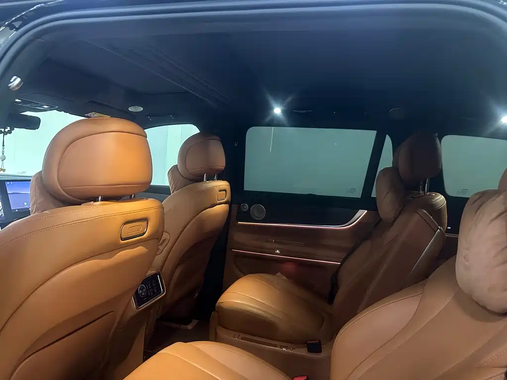 AITO ASK THE WORLD M9