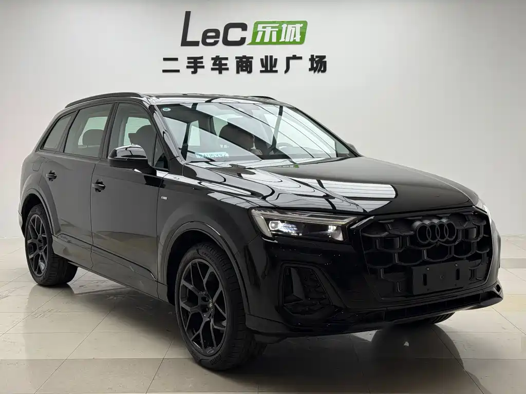 Audi Q7 2025 45 TFSI quattro S line