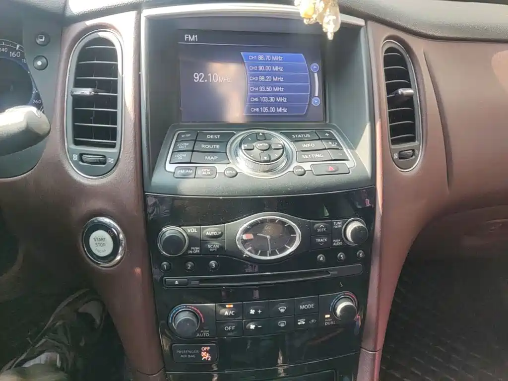 Infiniti QX50 — миниатюра 13