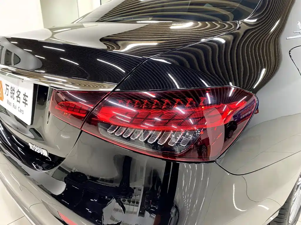 Mercedes-Benz E-Class — миниатюра 7