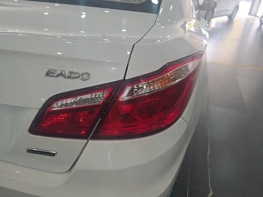 Changan Eado — миниатюра 8
