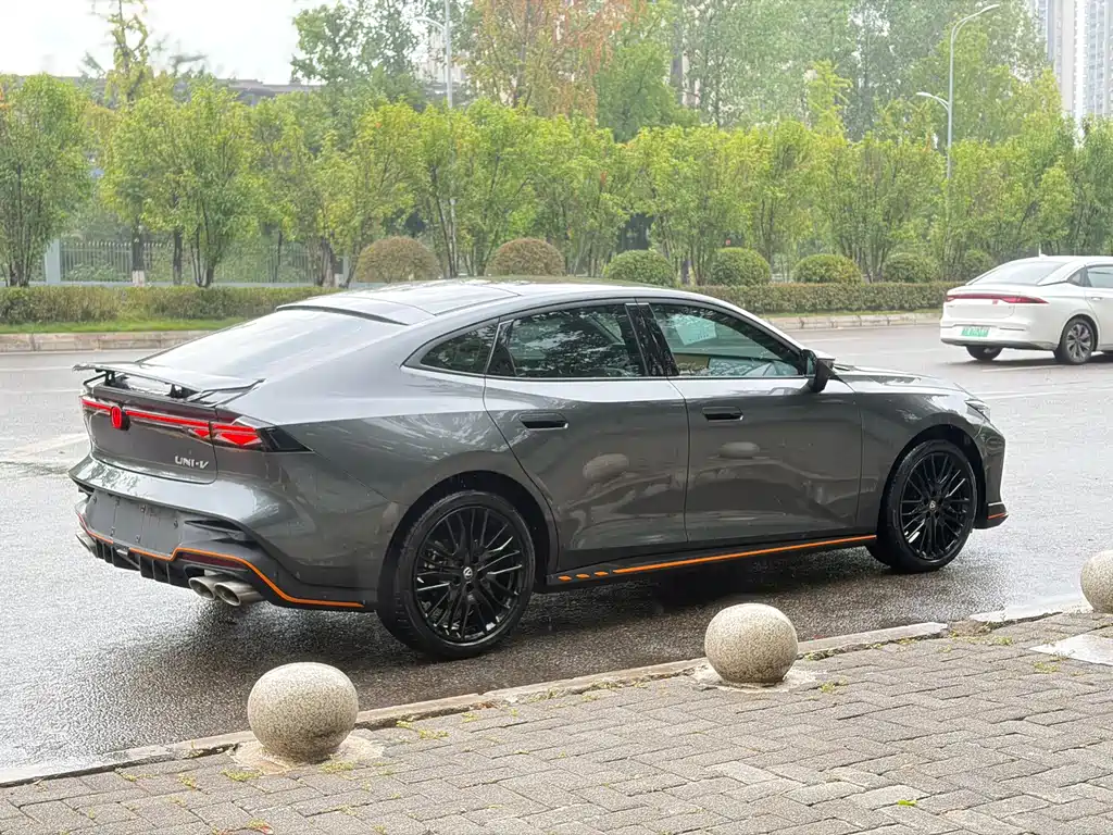 Changan UNI-V — миниатюра 3