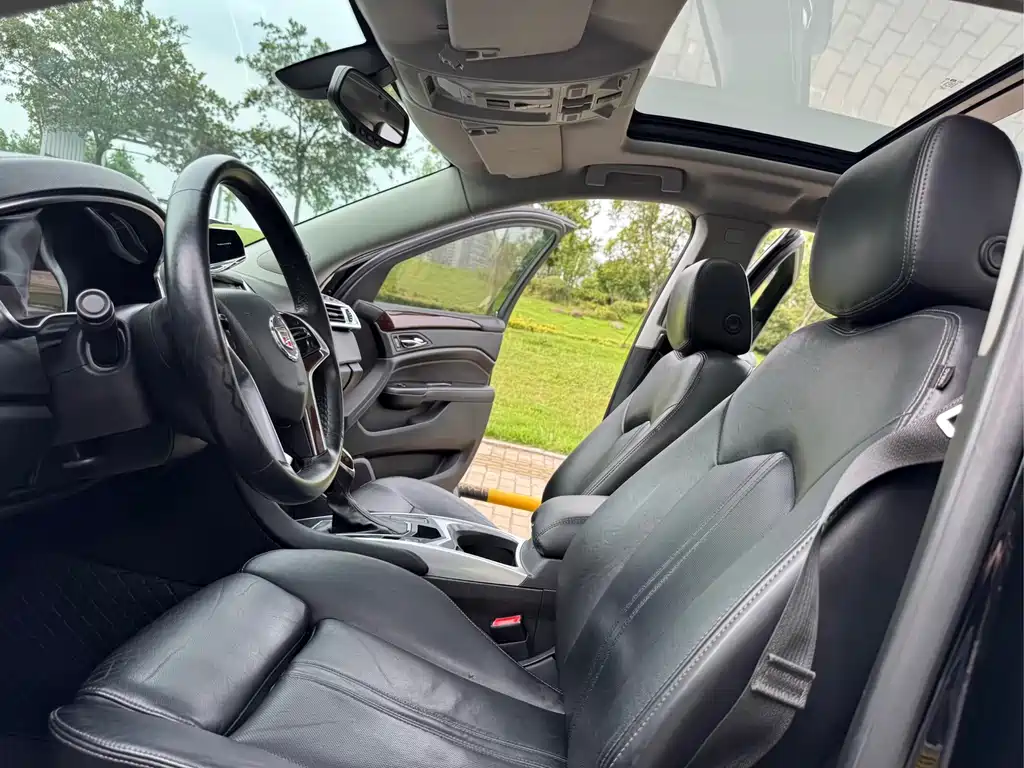 Cadillac SRX — миниатюра 10
