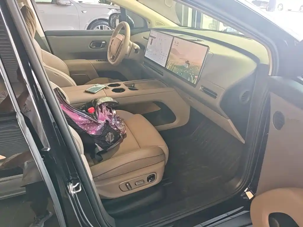 Li Auto Li i8 — миниатюра 25