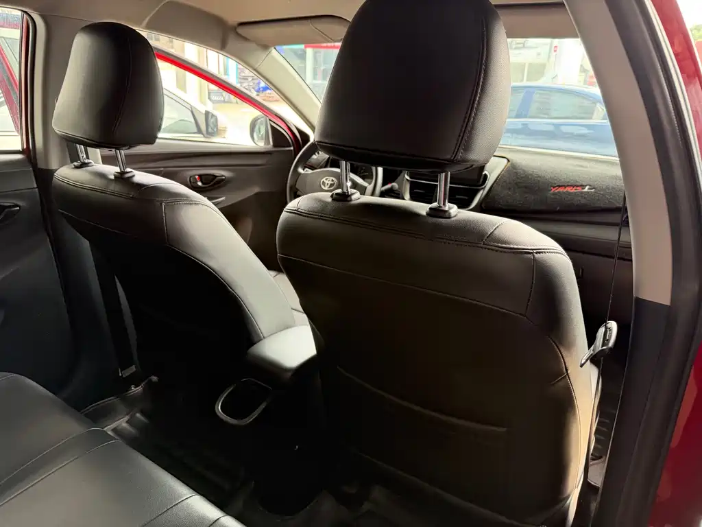 Toyota Yaris L — миниатюра 25