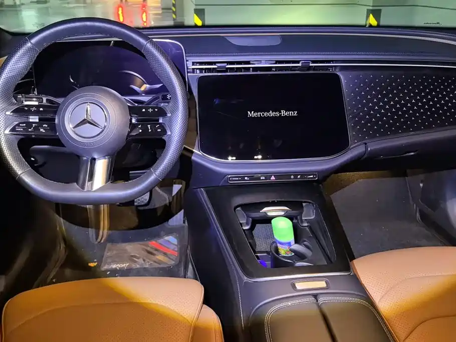 Mercedes-Benz E-Class — миниатюра 12
