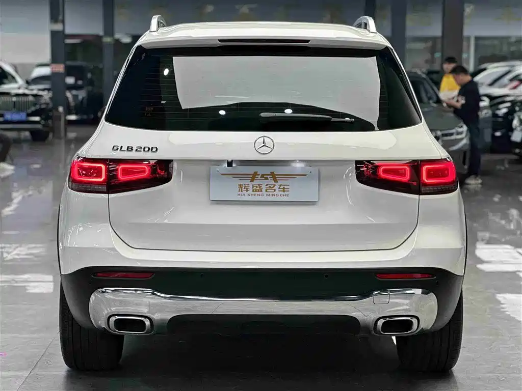 MERCEDES-BENZ GLB