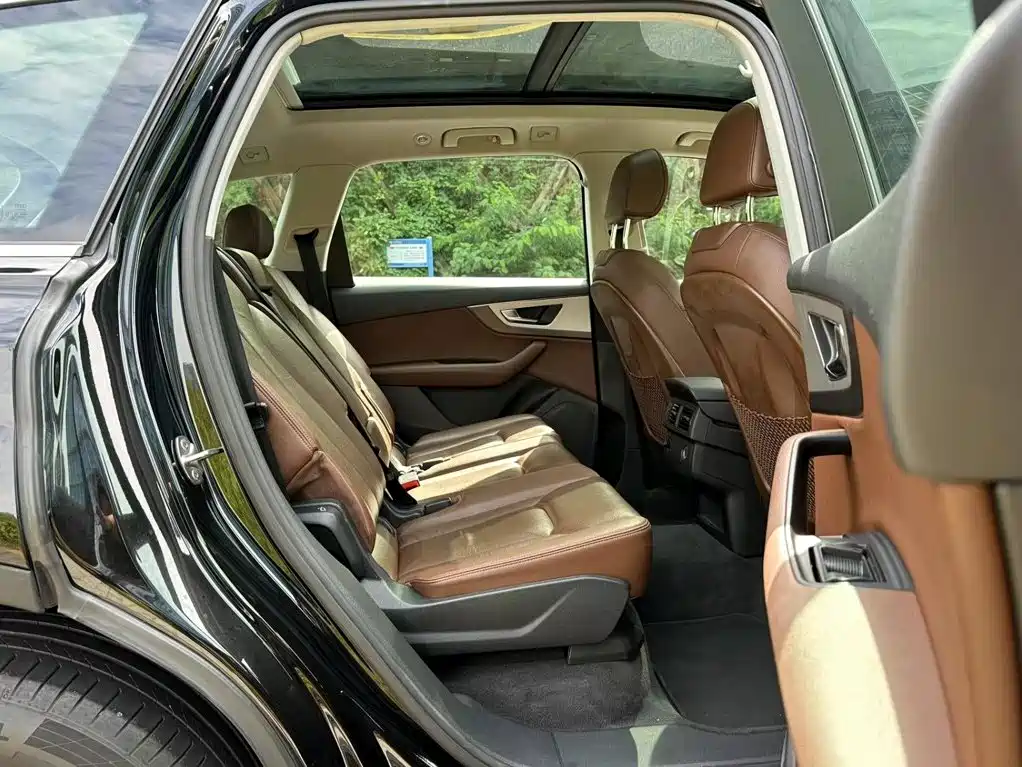 Audi Q7 — миниатюра 14