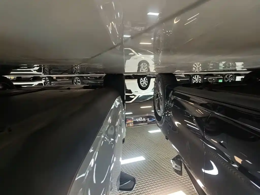 Tesla Model Y — миниатюра 22
