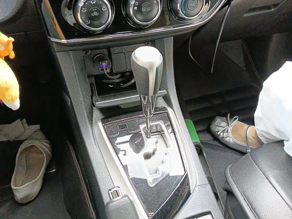 Toyota Corolla — миниатюра 15