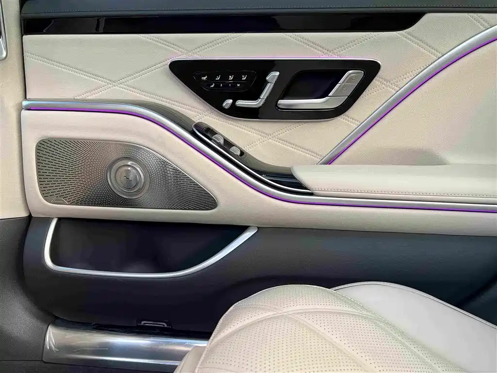 Mercedes-Benz S-Class — миниатюра 6
