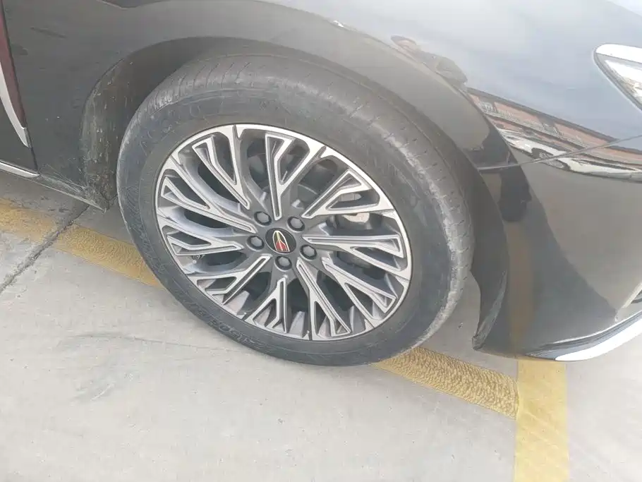 Hongqi Hongqi H5 — миниатюра 6