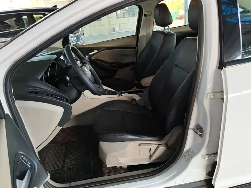 Ford Focus — миниатюра 15