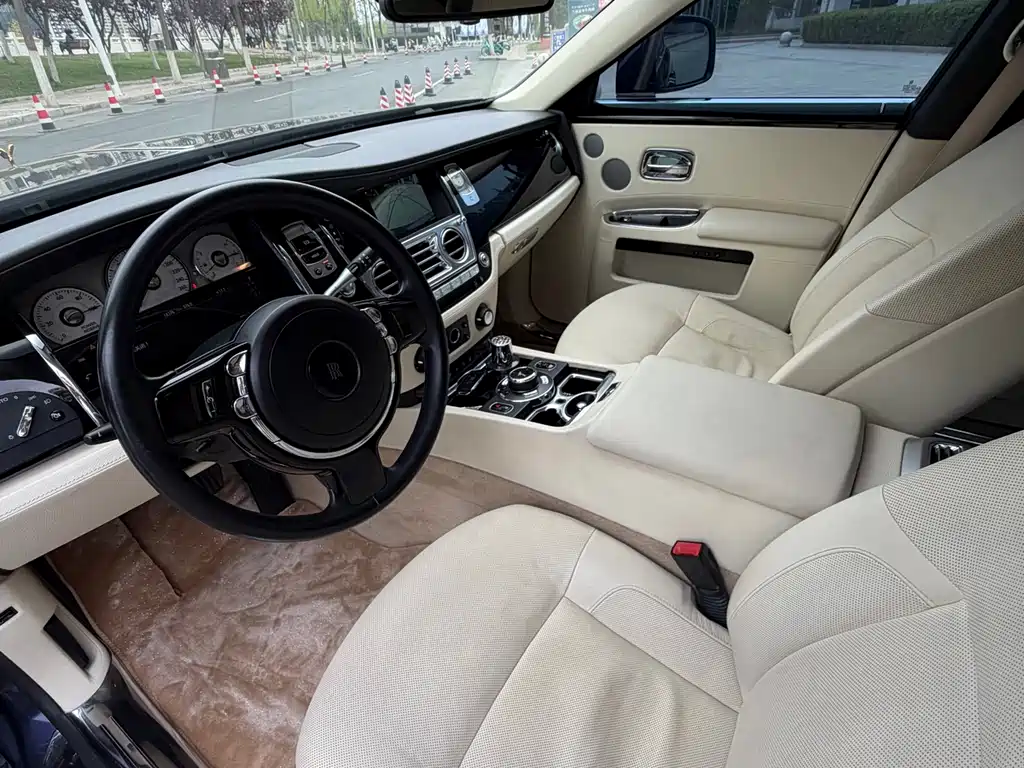 Rolls-Royce Ghost 2010 6.6T Standard
