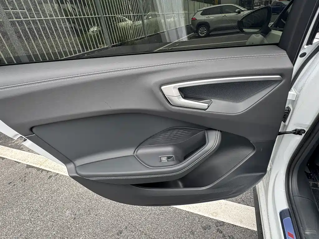 Audi Audi A5L — миниатюра 19