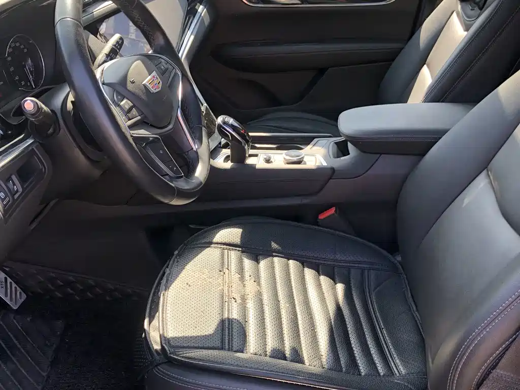 Cadillac XT5 — миниатюра 3