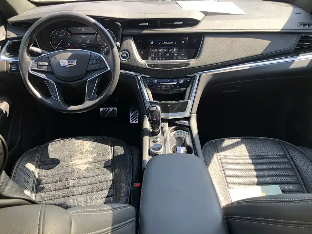 Cadillac XT5 — миниатюра 6