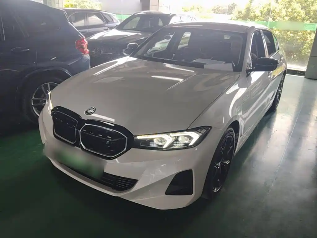 宝马i3 2024款 eDrive 40 L 曜夜套装 2023