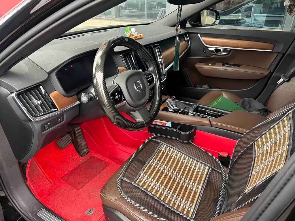 Volvo S90 — миниатюра 3