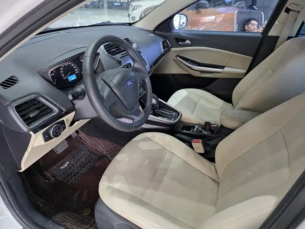 Ford Escort — миниатюра 6