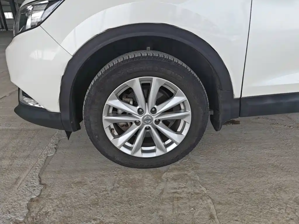 Nissan Qashqai — миниатюра 23