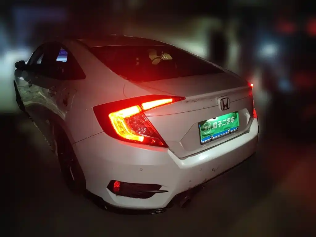 Honda Civic — миниатюра 5
