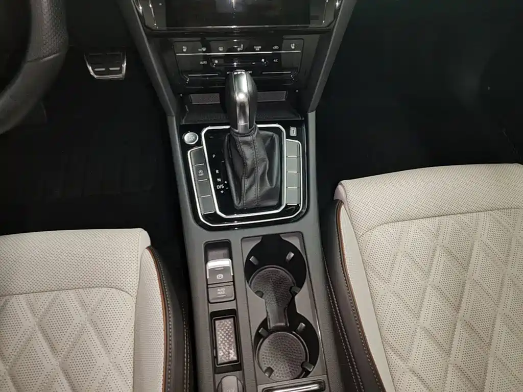 Volkswagen Magotan — миниатюра 14