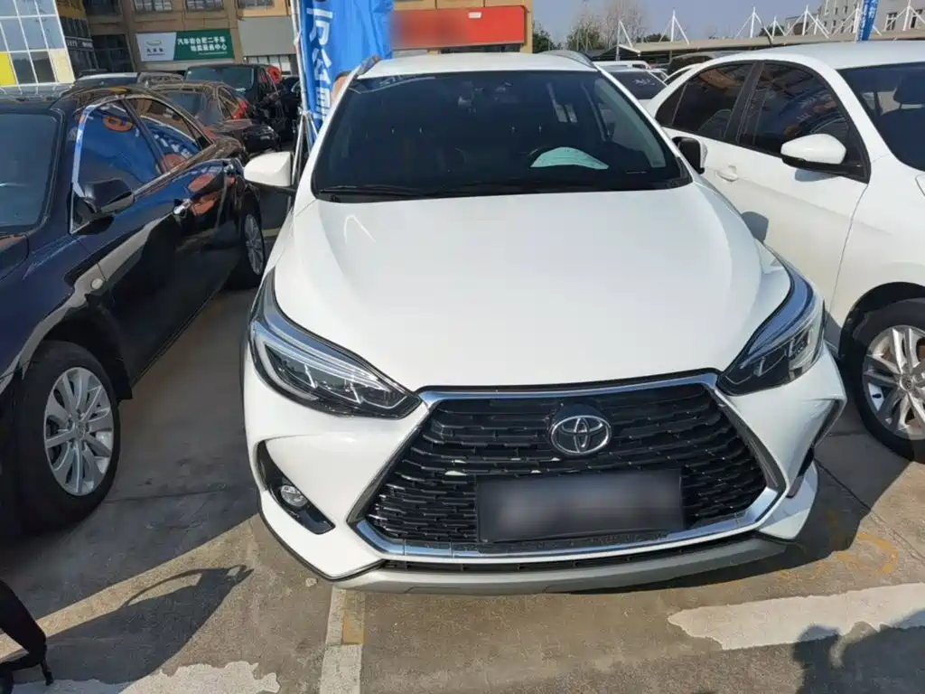 Toyota Yaris L — миниатюра 3