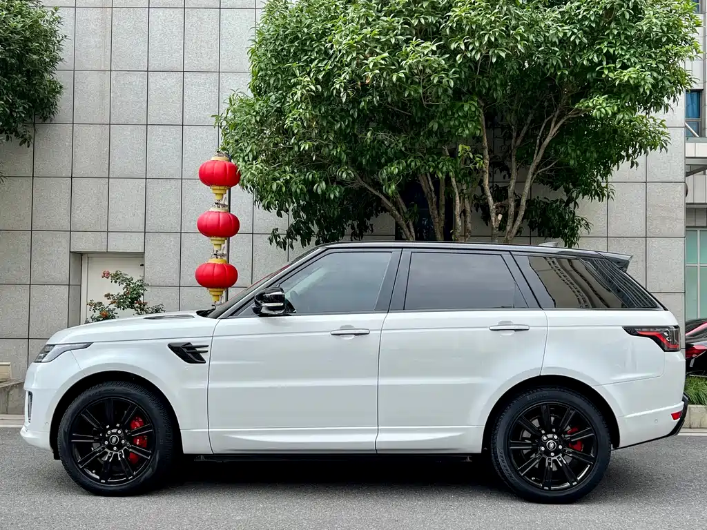 Land Rover Range Rover Sport 2021 3.0 L6 HST