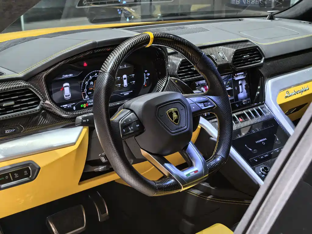 Lamborghini Urus — миниатюра 6