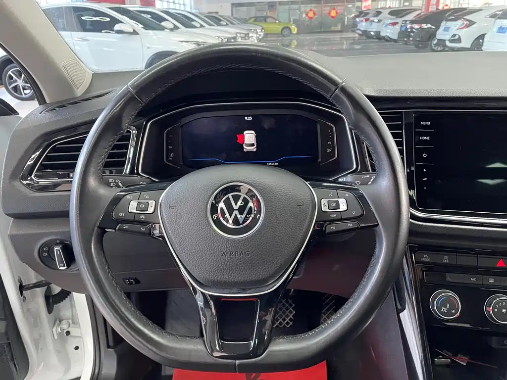 VOLKSWAGEN T ROC EXPLORING SONGS