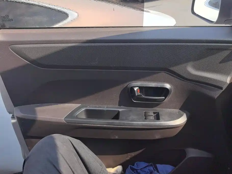 Wuling Hongguang V — миниатюра 7